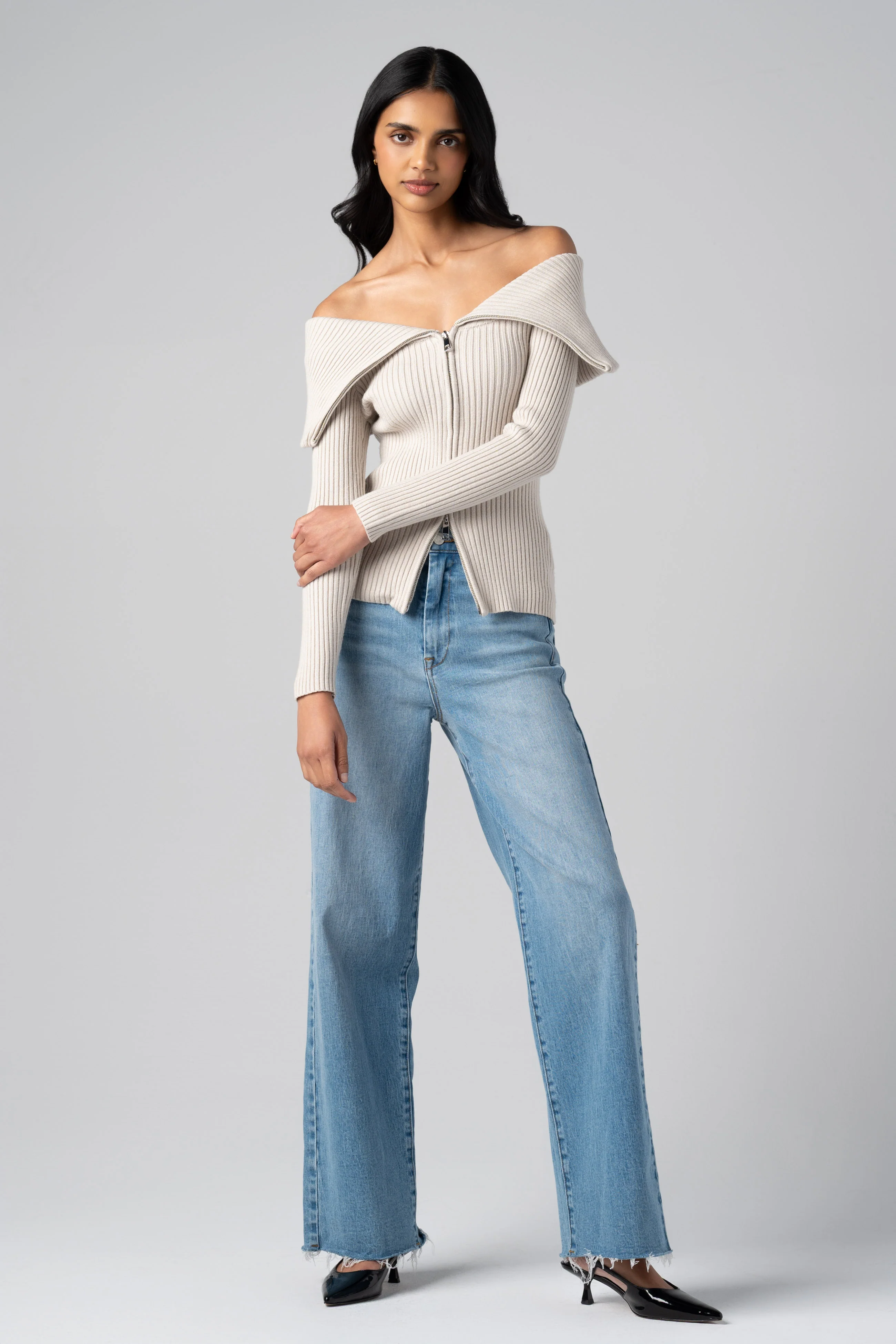CRYSTAL CLEAR SWEATERS - Image 2